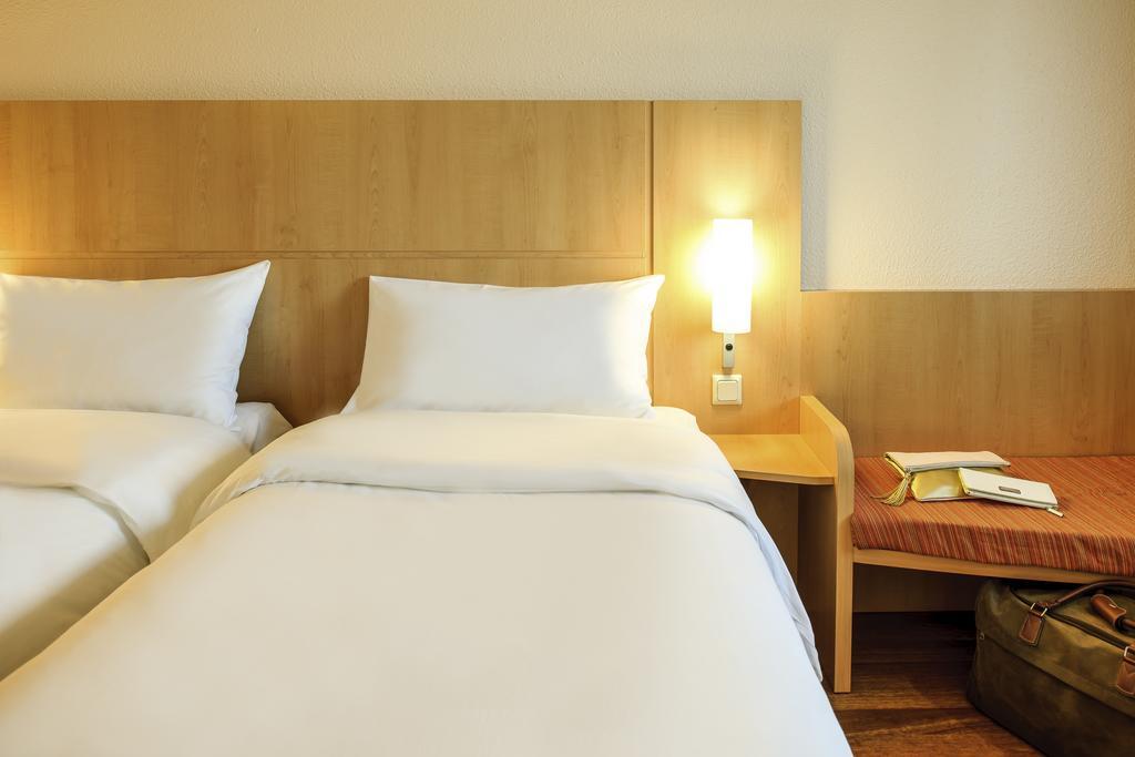 Ibis Chesterfield North - Barlborough Exterior photo