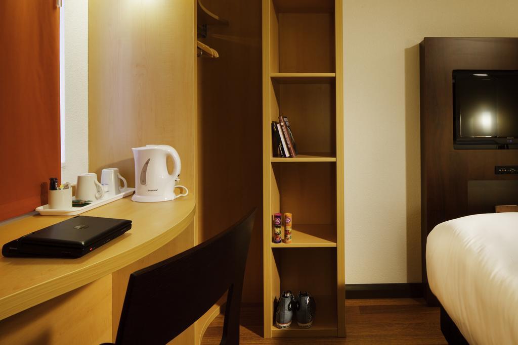 Ibis Chesterfield North - Barlborough Exterior photo
