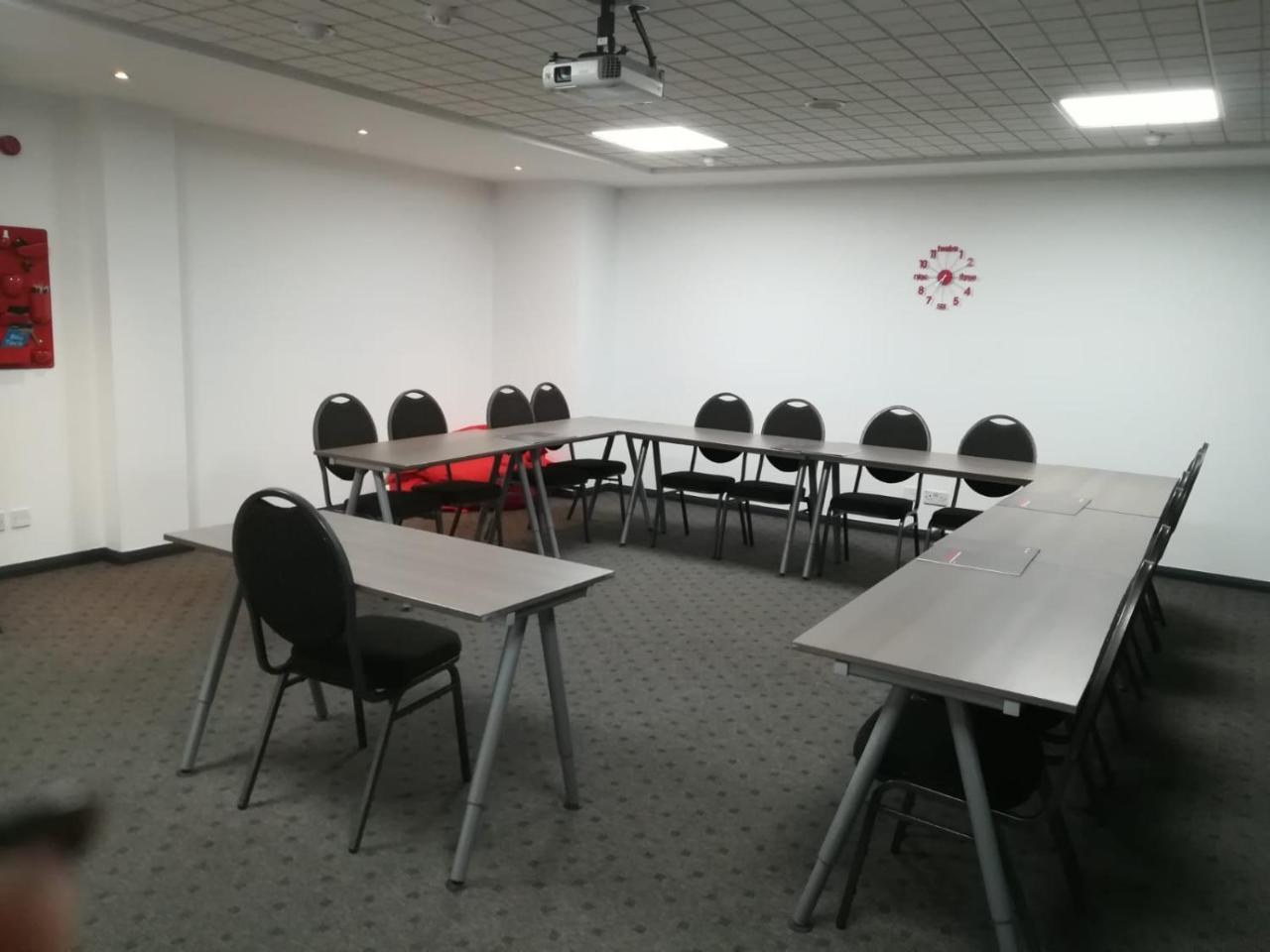 Ibis Chesterfield North - Barlborough Exterior photo